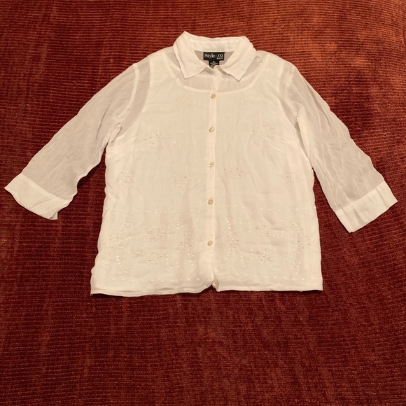 White Button-Down Shirt w/t Stitched Flowers - Picture 1 of 13